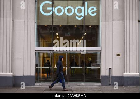New York, Stati Uniti. 28th Feb, 2023. Vista della sede centrale di Google, 8th Avenue Side, New York, NY, febbraio 28, 2023. (Foto di Anthony Behar/Sipa USA) Credit: Sipa USA/Alamy Live News Foto Stock