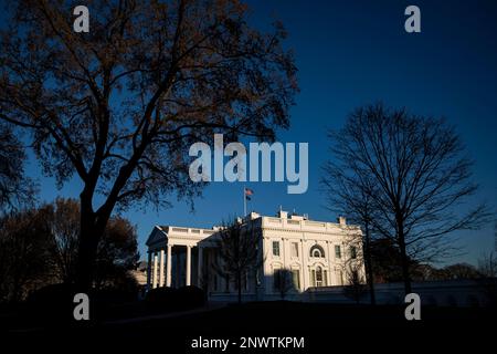 La Casa Bianca a Washington, DC, Stati Uniti, martedì 28 febbraio, 2023. Biden ha discusso il suo piano per proteggere l'accesso degli americani all'assistenza sanitaria a prezzi accessibili a Virginia Beach. Foto di al Drago/Pool/ABACAPRESS.COM Foto Stock