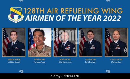 L'anziano Airman William Buchholz del 128th Communications Flight, è stato riconosciuto come Airman dell'anno. TSgt Roldan Poserio dell'ingegnere civile Squadron del 128th è stato riconosciuto come ufficiale non commissionato dell'anno. Il Senior MSgt Ryan Lawrence del 128th Communications Flight è stato riconosciuto come Senior Noncommissioned Officer dell'anno. Ryan Peters, 2nd del 128th Logistics Readiness Squadron, è stato riconosciuto come il responsabile aziendale dell'anno. Il maestro Ryan Branz, il primo sergente dell'ala di rifornimento dell'aria 128th, è stato riconosciuto come il primo sergente dell'anno. Foto Stock