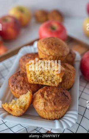 muffin alle carote di mele Foto Stock