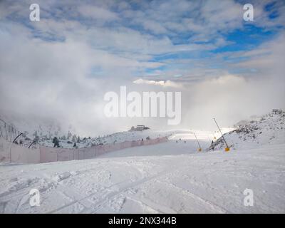 Pista sciistica sui piani di Bobbio Resort Foto Stock