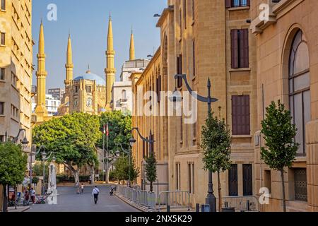 Mohammad Al-Amine moschea e El Nejmeh square o Star square da Abdul Hamid Karame, Downtown, Beirut, Libano Foto Stock