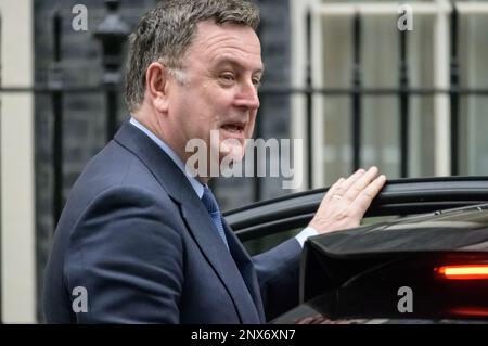 Mel Stride MP (Segretario di Stato per il lavoro e le pensioni) lascia Downing Street dopo una riunione del gabinetto, 27th febbraio 2023 Foto Stock