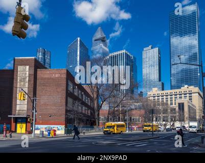 Lo sviluppo dei cantieri di Hudson a New York in una fredda giornata invernale, vista da Chelsea venerdì 24 febbraio 2023. (© Richard B. Levine) Foto Stock