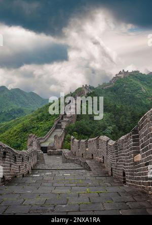 Grande Muraglia cinese a Jinshanling, Luanping County, Chengde, Hebei, Cina, Foto Stock