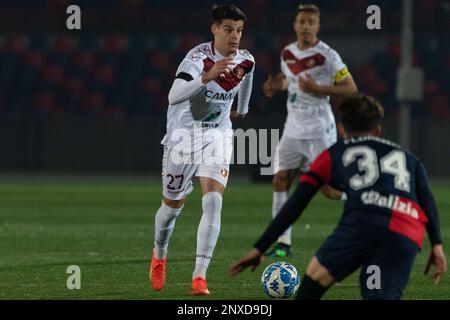 Stadio San Vito - Gigi Marulla, Cosenza, Italia, 28 febbraio 2023, Pierozzi Niccolo Reggina porta la palla durante Cosenza Calcio vs Reggina 1914 Foto Stock