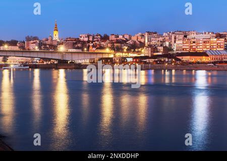 Splendida vista sul centro storico di Belgrado, sulle rive del fiume Sava, Serbia Foto Stock