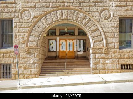 Centro di Pittsburgh: 542 Fourth Avenue, ex Allegheny County Morgue, è stato progettato in stile romanico Richardsonian. Foto Stock