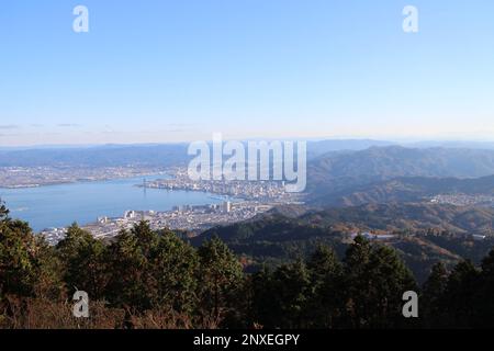 Lago Biwa visto dal monte Hiei a Kyoto, Giappone Foto Stock