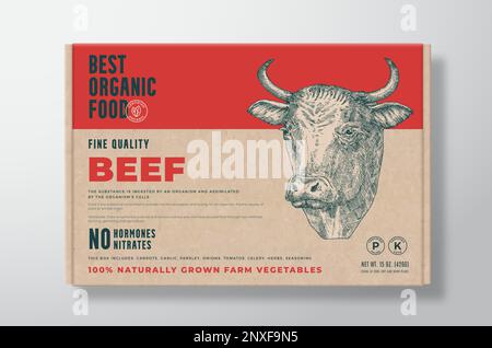Carne di manzo biologica. Etichetta Vector Food Packaging Design su un contenitore di cartone artigianale. Tipografia moderna e disegno a mano Cow Head background Layout Illustrazione Vettoriale