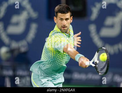 Dubai, Emirati Arabi Uniti, 1st. Marzo 2023. Tennista serbo Novak Djokovic in azione al Dubai Duty Free Tennis Championships ATP torneo al Dubai Duty Free Tennis Stadium Mercoledì 01 marzo Febbraio 2023., © Juergen Hasenkopf / Alamy Live News Foto Stock