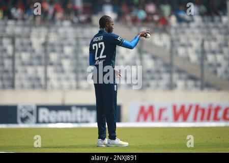 Jofar Archer durante la partita internazionale di un giorno del Bangladesh-Inghilterra 1st allo stadio nazionale di cricket Sher-e-Bangla a Mirpur, Dhaka Bangladesh Foto Stock