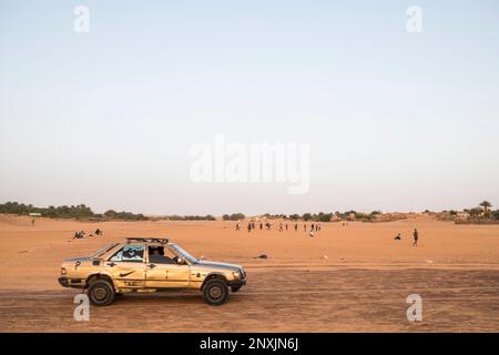 Mauritania, Chinguetti, auto vecchia Foto Stock