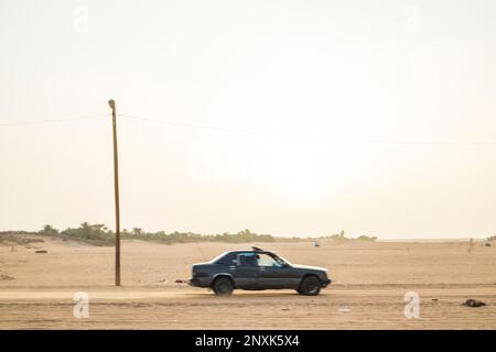 Mauritania, Chinguetti, auto vecchia Foto Stock