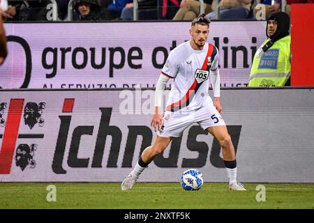 Unipol Domus, Cagliari, 01 marzo 2023, Radu Matei Dragusin di Genova durante Cagliari Calcio vs Genova CFC - Calcio italiano Serie B. Foto Stock