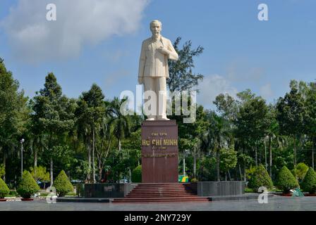 Statua, ho Chi Minh, SA Dec, Delta del Mekong, Vietnam Foto Stock