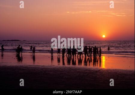 Sun set a Ullal Beach, Mangaluru Mangalore, Karnataka, India del Sud, India, Asia Foto Stock