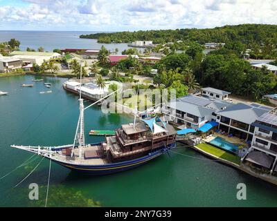 Ristorante nave manta ray (Manta) Ray Bay Resort, antico spazzatura, Colonia, Yap, Stati Federati di Micronesia, Oceania Foto Stock