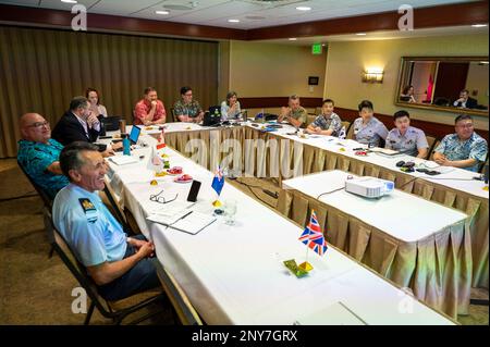 HONOLULU (7 febbraio 2023) il Peacekeeping Operations Coordination Board – Technical Working Group, composto da rappresentanti di Australia, Canada, Francia, Giappone, Repubblica di Corea, La Nuova Zelanda, il Regno Unito e gli Stati Uniti hanno tenuto il suo 10th° incontro di coordinamento multinazionale, dal 7 al 9 febbraio 2023 a Honolulu, Hawaii, come parte degli Stati Uniti Global Peace Operations Initiative (GPOI) per conto del comando Indo-Pacific degli Stati Uniti. USINDOPACOM si impegna a rafforzare la stabilità nella regione Asia-Pacifico promuovendo la cooperazione in materia di sicurezza, incoraggiando lo sviluppo pacifico e rispondendo alle controversie Foto Stock