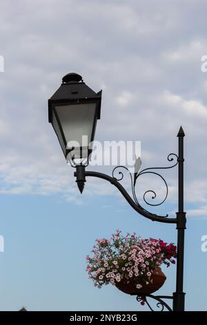 Il castello di Kamianets-Podilskyi è un antico castello ruteniano-lituano situato nella storica città di Kamianets-Podilskyi, Ucraina. Foto Stock