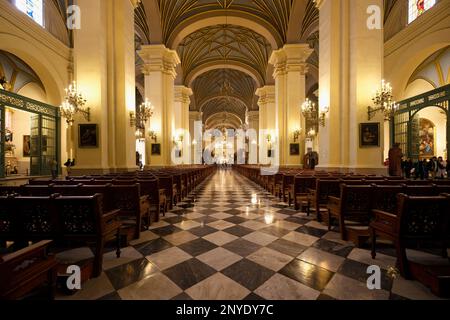 Basilica Cattedrale Metropolitana di Lima, nave Centrale, Lima, Perù Foto Stock