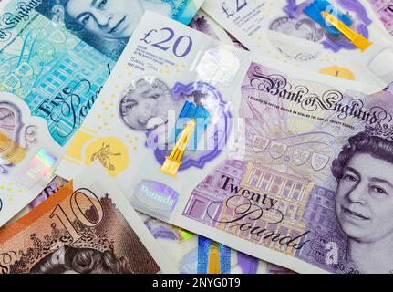 Denaro denaro regno unito valuta britannica contanti sterlina sterline banconote UK GB British banconote inglesi Foto Stock