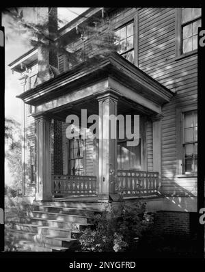 Old Hill House, Buck Hill, Duplin County, Carolina del Nord. Carnegie Survey of the Architecture of the South. Stati Uniti, Carolina del Nord, Duplin County, Buck Hill, Houses, Portici, scale. Foto Stock