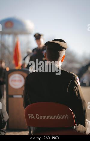 Il comandante della Field Artillery, col. Shane P. Morgan, è stato promosso generale brigadiere durante una cerimonia a Fort Sill venerdì 27 gennaio. Foto Stock