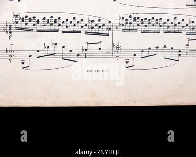 Partitura vintage degli anni '10 preludi per pianoforte. Op.23 2 B-dur' di Sergei Rachmaninoff, dell'URSS, 1922. Foto Stock