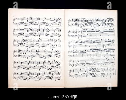 Partitura vintage degli anni '10 preludi per pianoforte. Op.23 2 B-dur' di Sergei Rachmaninoff, dell'URSS, 1922. Foto Stock