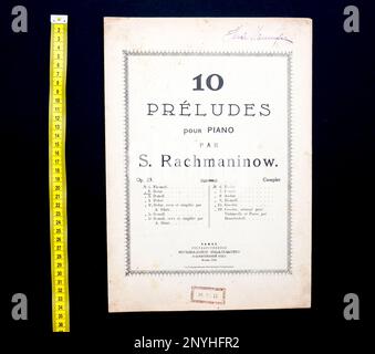 Partitura vintage degli anni '10 preludi per pianoforte. Op.23 2 B-dur' di Sergei Rachmaninoff, dell'URSS, 1922. Foto Stock