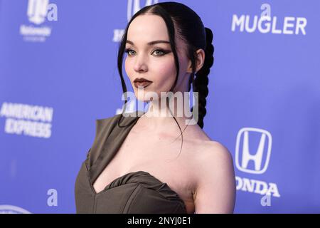 Inglewood, Stati Uniti. 01st Mar, 2023. INGLEWOOD, LOS ANGELES, CALIFORNIA, USA - 01 MARZO: Dove Cameron indossa un abito Jacquemus, scarpe Giuseppe Zanotti e Tyler Ellis CLUTCH arriva alle 2023 Billboard Women in Music tenutesi presso lo YouTube Theater il 1 marzo 2023 a Inglewood, Los Angeles, California, Stati Uniti. (Foto di Xavier Collin/Image Press Agency) Credit: Image Press Agency/Alamy Live News Foto Stock