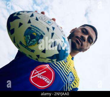 Warrington Wolves nuovo firma Thomas Mikaele Foto Stock