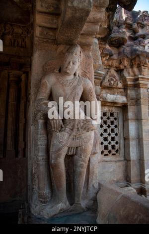 Sculture scolpite nei templi di Pattadakal che sono stati costruiti durante il dominio della dinastia Chalukya Foto Stock