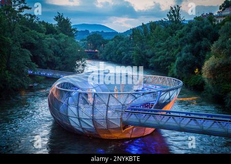 Murinsel, Isola Mur sul fiume Mur, Graz, Austria, Europa Foto Stock