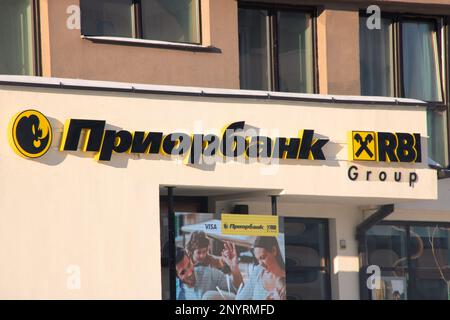 Bielorussia, Minsk - 12 dicembre 2022: Primo piano della Priorbank Foto Stock