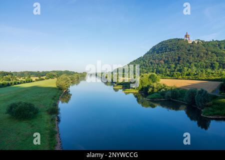 Porta Westfalica: Gola di porta Westfalica, fiume Weser, Kaiser-Wilhelm-Denkmal (Monumento dell'Imperatore Guglielmo), colline di Wiehen (Wiehengebirge) a Teutoburger Foto Stock