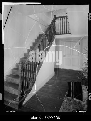 Hedrick Farm, Craddockville, Accomack County, Virginia. Carnegie Survey of the Architecture of the South. Stati Uniti Virginia Accomack County Craddockville, scale, Stairhall. Foto Stock