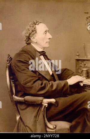 Il celebre scrittore danese HANS CHRISTIAN ANDERSEN ( 1805 - 1875 ) - SCRITTORE - poeta - poesia - poeta - poesia - letterato - letteratura - letteratura - ritratto - ritratto - profilo - viaggiatore - viaggiatore - cravatta - cravatta - papillon - colletto - colletto ---- Archivio GBB Foto Stock