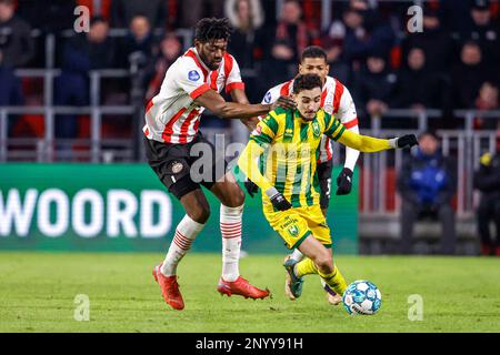 EINDHOVEN, PAESI BASSI - 2 MARZO: Malik Sellouki di ADO Den Haag, Ibrahim Sangare di PSV durante la partita olandese di Toto KNVB Cup Quarter Finals tra PSV e ADO Den Haag a Phillips Stadion il 2 marzo 2023 a Eindhoven, Paesi Bassi (Foto di Broer van den Boom/Orange Pictures) Foto Stock