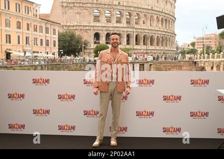 Roma, Italia. 02nd Mar, 2023. Zachary Levi partecipa alla foto del film 'Shazam Furia degli dei' a Palazzo Manfredi. Credit: SOPA Images Limited/Alamy Live News Foto Stock