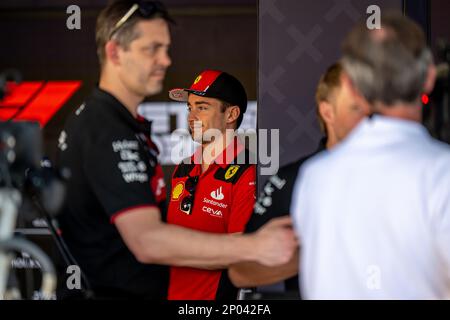 CIRCUITO INTERNAZIONALE DEL BAHRAIN, BAHRAIN - 02 MARZO: Charles Leclerc, Ferrari SF-23 durante il Gran Premio del Bahrain sul circuito Internazionale del Bahrain giovedì 02 marzo 2023 a Sakhir, Bahrain. (Foto di Michael Potts/BSR Agency) Foto Stock