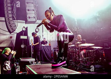 1 marzo 2023: Tatiana Shmayluk della band Ucraina NuMetal Jinjer Live at Liverpool Guild of Students (Credit Image: © Andy von PIP/ZUMA Press Wire) SOLO PER USO EDITORIALE! Non per USO commerciale! Foto Stock