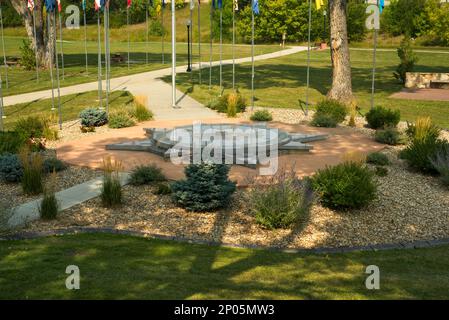 Il monumento simbolicamente che segna il centro geografico degli Stati Uniti si trova in un parco tranquillo a Belle Fourche, South Dakota. Foto Stock