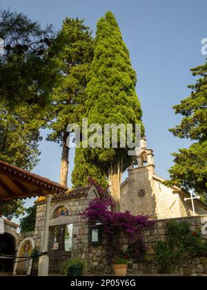 Monastero di San Michele Arcangelo nell'Isola dei Fiori vicino Tivat, Montenegro Foto Stock