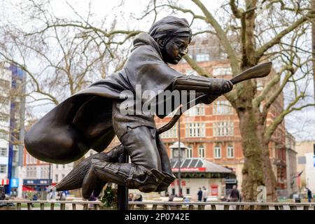 Statua di Harry Potter in Leicester Square Foto Stock