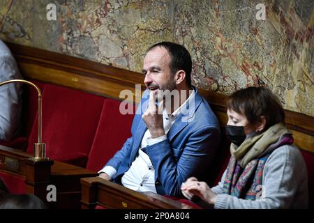 Manuel Bompard (LFI, la France Insoumise, Nupes) durante una sessione di domande al governo presso l'Assemblea Nazionale di Parigi, Francia il 28 febbraio 2023. Foto di Victor Joly/ABACAPRESS.COM Foto Stock