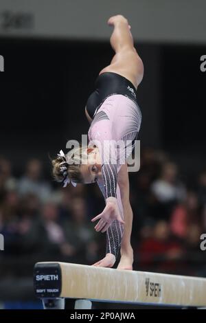 Louisville, Kentucky, Stati Uniti. 24th Feb, 2023. USA Gymnastics 2023 Nastia Liukin Cup, Louisville, KY - 24 febbraio 2023 - Avery Neff (Olympus) compete nella 2023 USAG Nastia Liukin Cup tenutasi a Louisville, KY. Foto di Wally nell/ZumaPress (Credit Image: © Wally nell/ZUMA Press Wire) SOLO PER USO EDITORIALE! Non per USO commerciale! Foto Stock