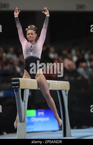 Louisville, Kentucky, Stati Uniti. 24th Feb, 2023. USA Gymnastics 2023 Nastia Liukin Cup, Louisville, KY - 24 febbraio 2023 - Avery Neff (Olympus) compete nella 2023 USAG Nastia Liukin Cup tenutasi a Louisville, KY. Foto di Wally nell/ZumaPress (Credit Image: © Wally nell/ZUMA Press Wire) SOLO PER USO EDITORIALE! Non per USO commerciale! Foto Stock