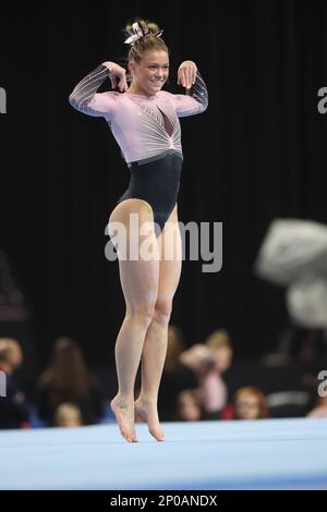 Louisville, Kentucky, Stati Uniti. 24th Feb, 2023. USA Gymnastics 2023 Nastia Liukin Cup, Louisville, KY - 24 febbraio 2023 - Avery Neff (Olympus) compete nella 2023 USAG Nastia Liukin Cup tenutasi a Louisville, KY. Foto di Wally nell/ZumaPress (Credit Image: © Wally nell/ZUMA Press Wire) SOLO PER USO EDITORIALE! Non per USO commerciale! Foto Stock